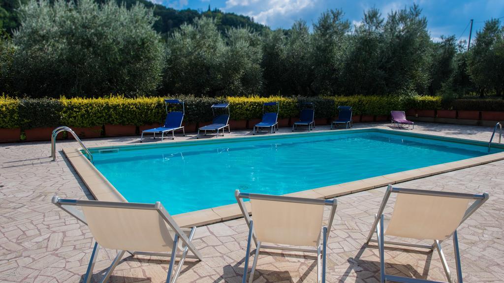 Il Casale Degli Ulivi B&B อัสโกลีปิเชโน ภายนอก รูปภาพ